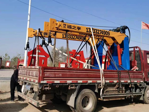 2噸履帶吊運機